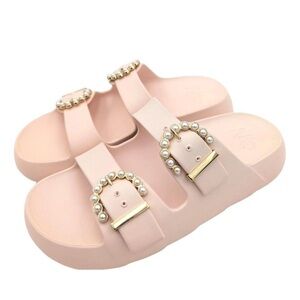 Stuart Weitzman Pearl Buckle
Slide Sandal